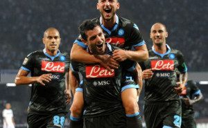 Dzemaili segna il goal dell'illusione in Napoli-Sassuolo