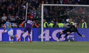 Fiorentina-Napoli 1-3, il primo goal di Insigne su assist di Hamsik