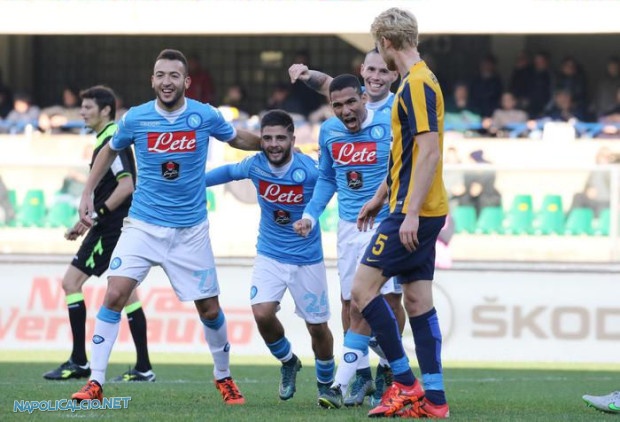 Il Napoli schianta il Verona al Bentegodi